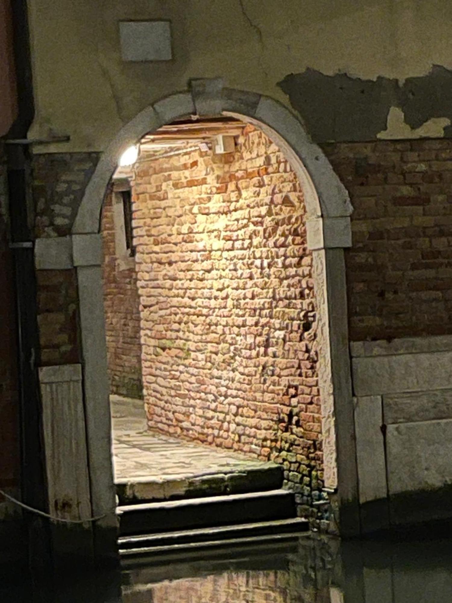 Exclusive Only For * Venezia